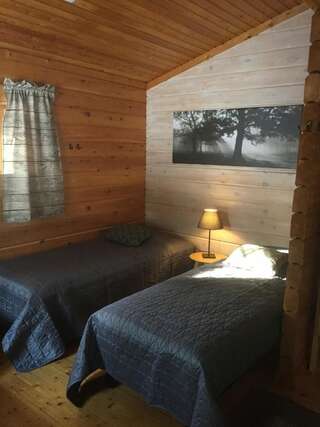 Комплексы для отдыха с коттеджами/бунгало Savotta Camping Кеми Шале с общей ванной комнатой-4